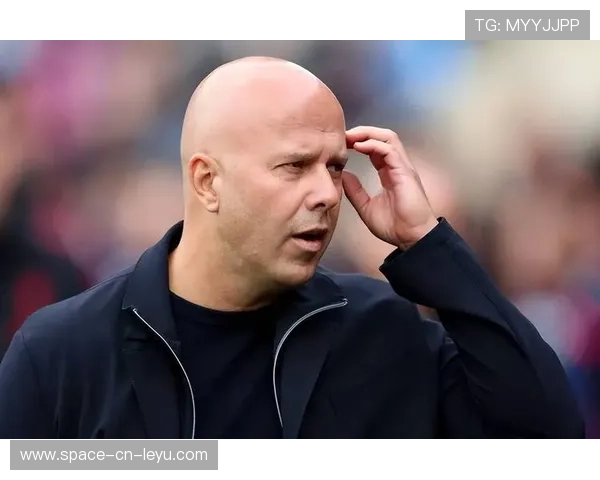 “复古战术”回归引热议，长传冲吊再现英超赛场